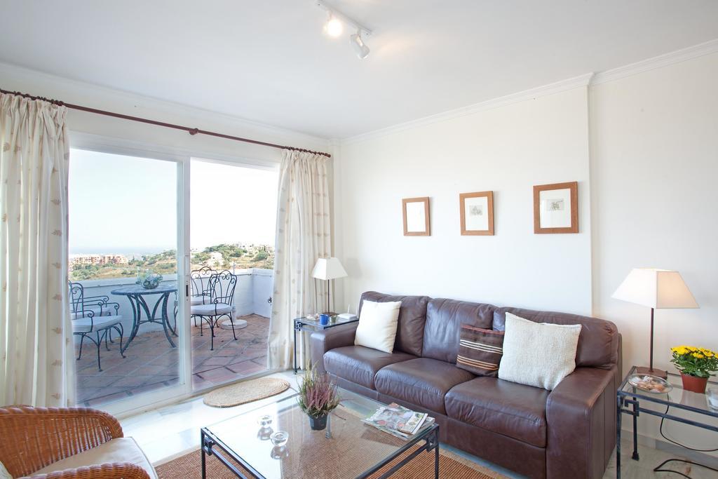 Apartment Jacarandas De Elviria Marbella Eksteriør billede